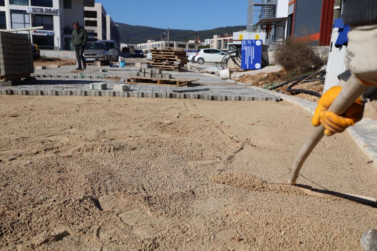 Menteşe’de Kolejler Bölgesine 11 Bin Metrekare Kilit Parke 4